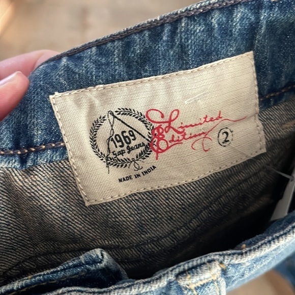 Gap NWT distressed coloring denim jean skirt - Picture 3 of 6